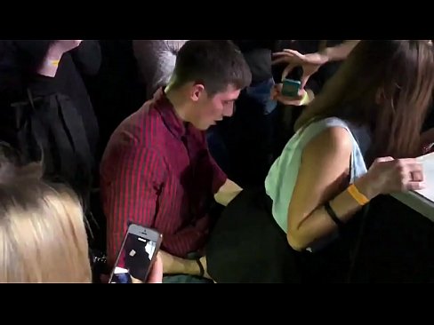 ❤️ Sesso reale in un nightclub russo. Ragazza russa di 18 anni nell'ano e nella vagina scopata in un nightclub ️❌ Porno fbal it.pornokey.ru ❌️❤