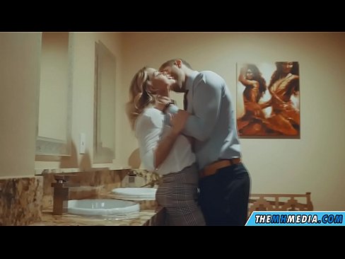 ❤️ Quando una bionda formosa ti seduce in un bagno pubblico ️❌ Porno fbal it.pornokey.ru ❌️❤